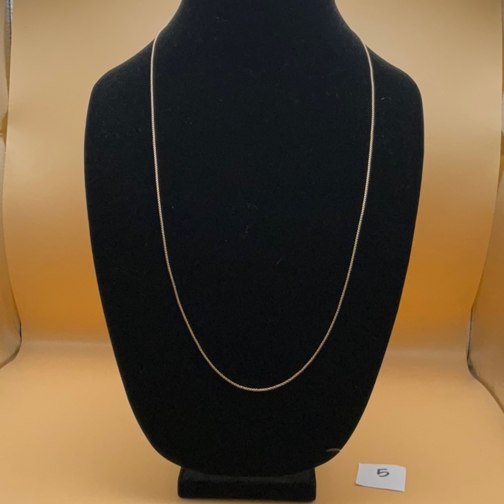 EUC thin rose gold adjustable chain